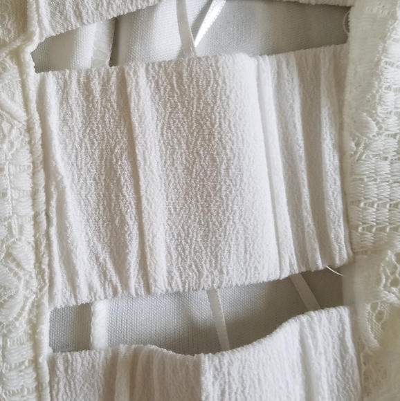SOLD | White lace dress - Picture 8 of 9